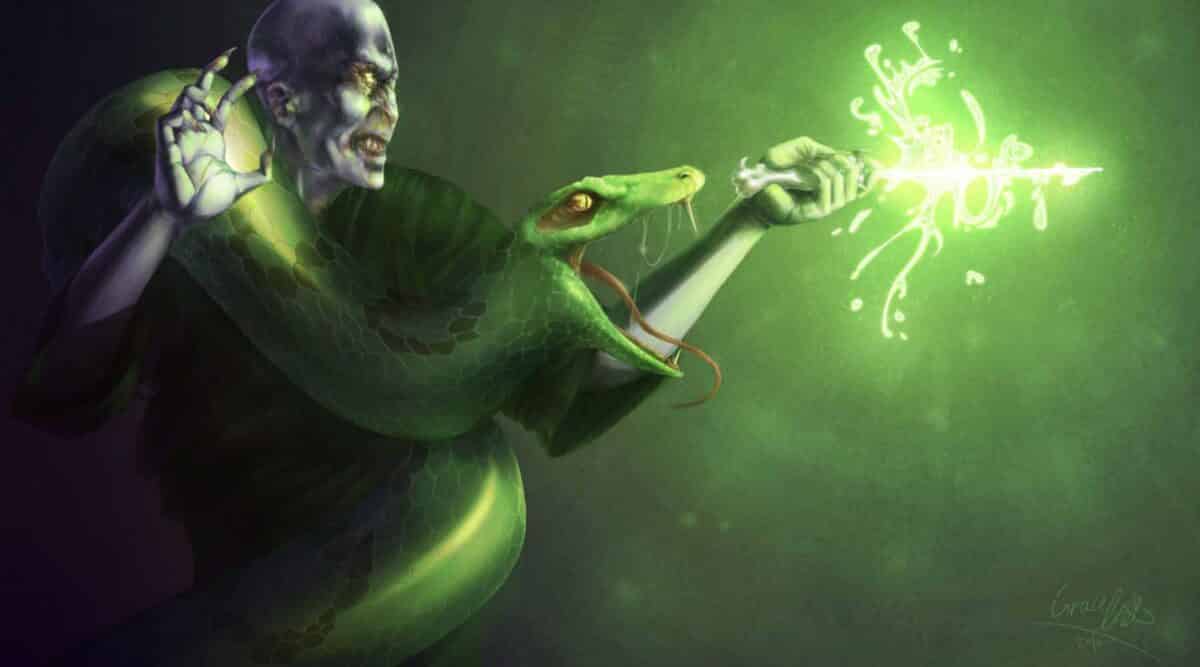 Voldemort atacando com uma maldição da morte